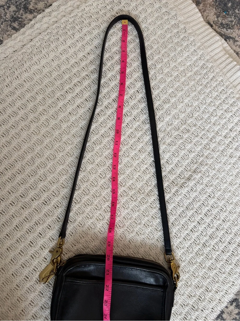 Authentic Vintage Coach 9925 Carnival Black Leather Crossbody Bag Gold Hardwear